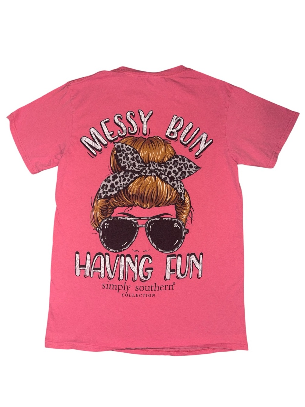 Simply Southern Pink 'Messy Bun Having Fun' Graphic Tee with Leopard Bandana